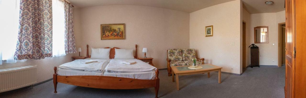 Haus Schlematal Hotel Und Restaurant Бад-Шлема Экстерьер фото